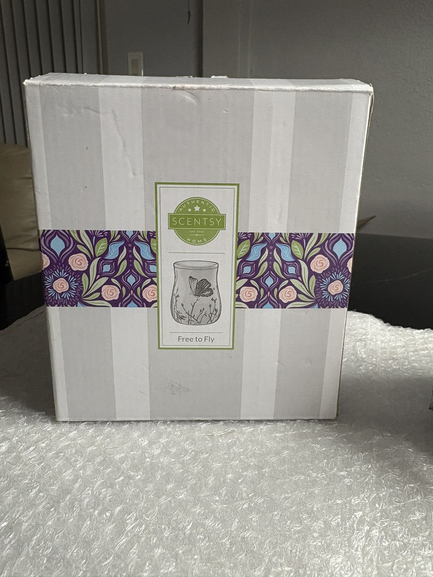 Scentsy “Free To Fly” Butterfly Wax Warmer -NEW