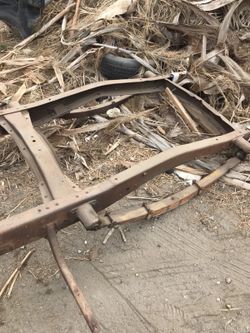 1946 ford 1/2 to. Frame great COndition
