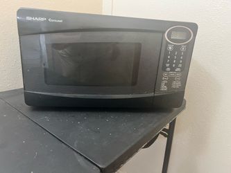Selling a Sharp Carousel countertop microwave in good working condition. It has been cleaned and works as it should. Great for a home, apartment, offi