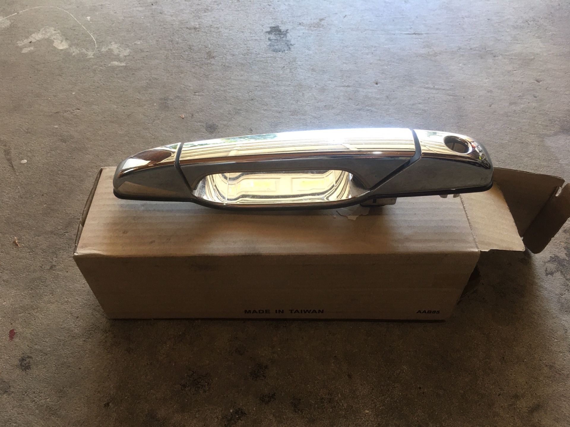 Chevrolet Silverado chrome door handles