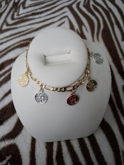 Gold plate bracelet