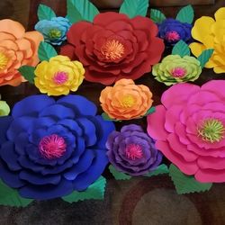 Paper flowers And Paper Roses. Flores De Papel
