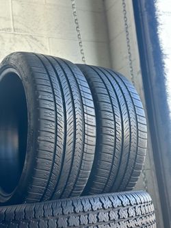 PAIR OF TIRE 235 40 19 MICHELIN 85% LIFE