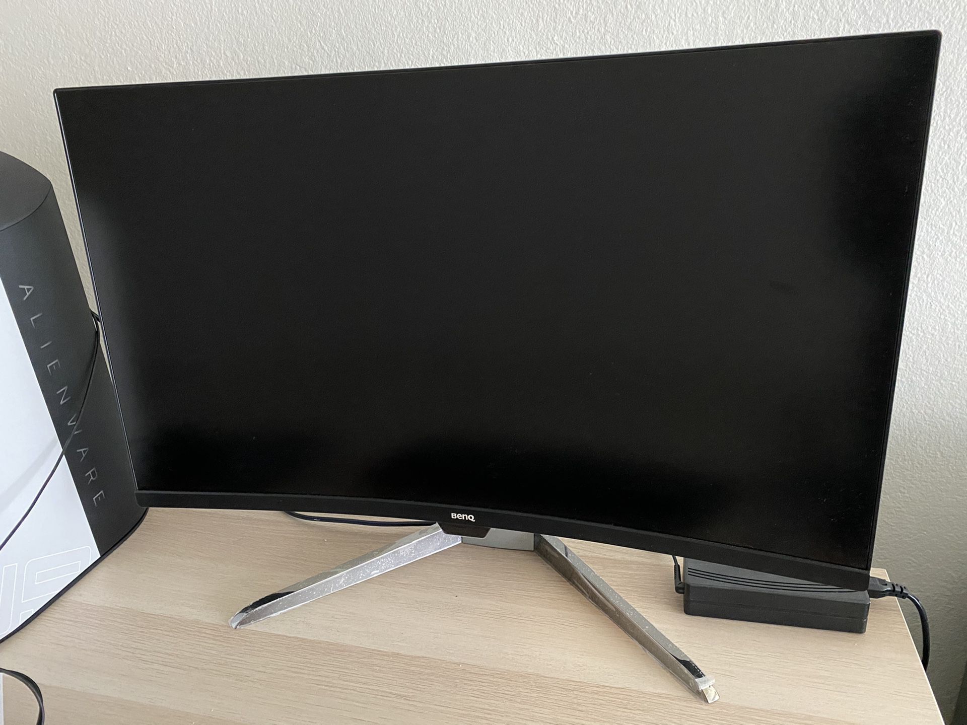 BENQ CURVED COMPUTER MONITOR FOR GAMING