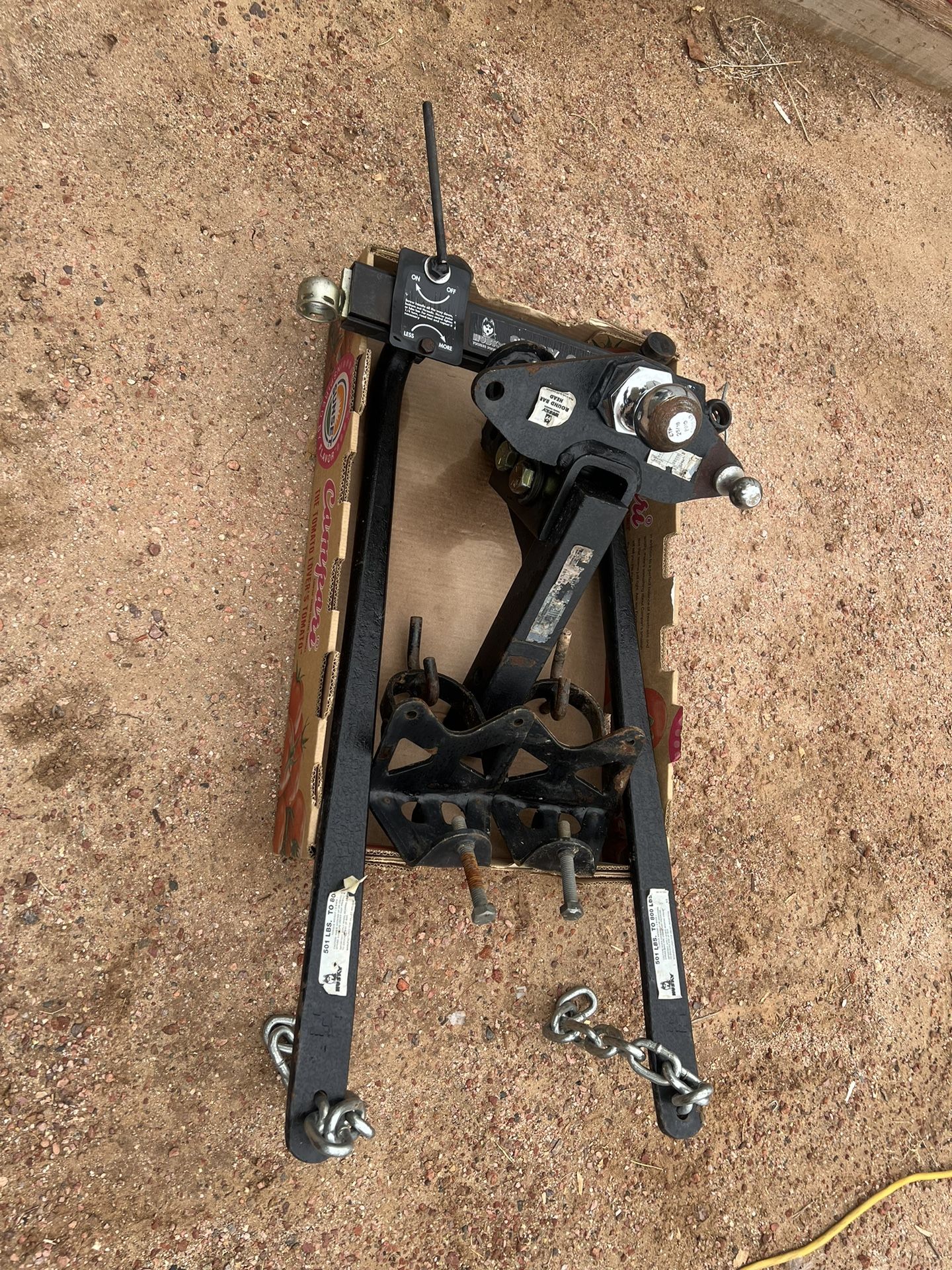 HITCH Husky Weight Distribution Hitch with Sway Control and 2.5/16 Ball