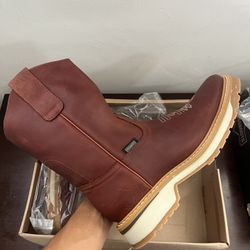 brand new Mens work boots size 9