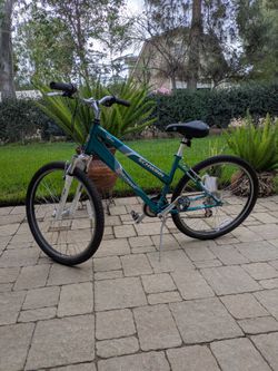 Schwinn Sidewinder Mountain Bike