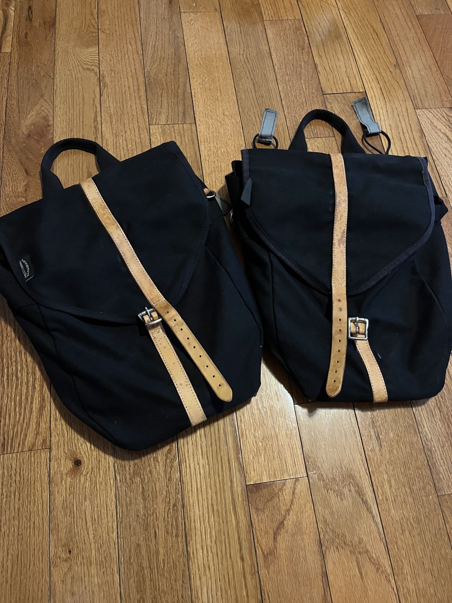 Pair of Banjo Brothers Minnehaha Canvas Leather Strap Panniers
