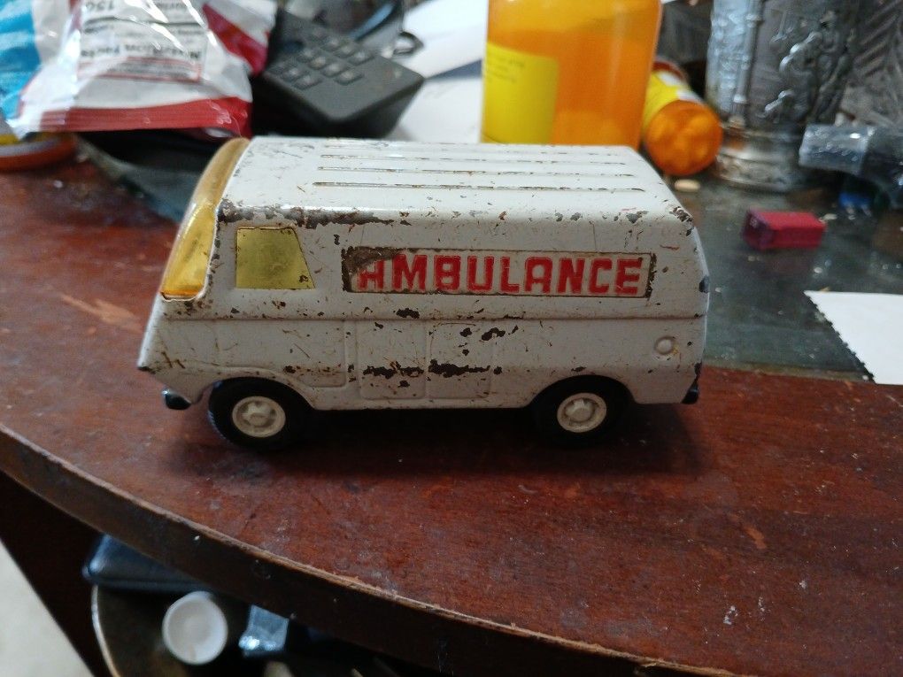 Vintage 1960s Tiny Tonka Metal White Toy Ambulance Van 55360 Rustic- P6