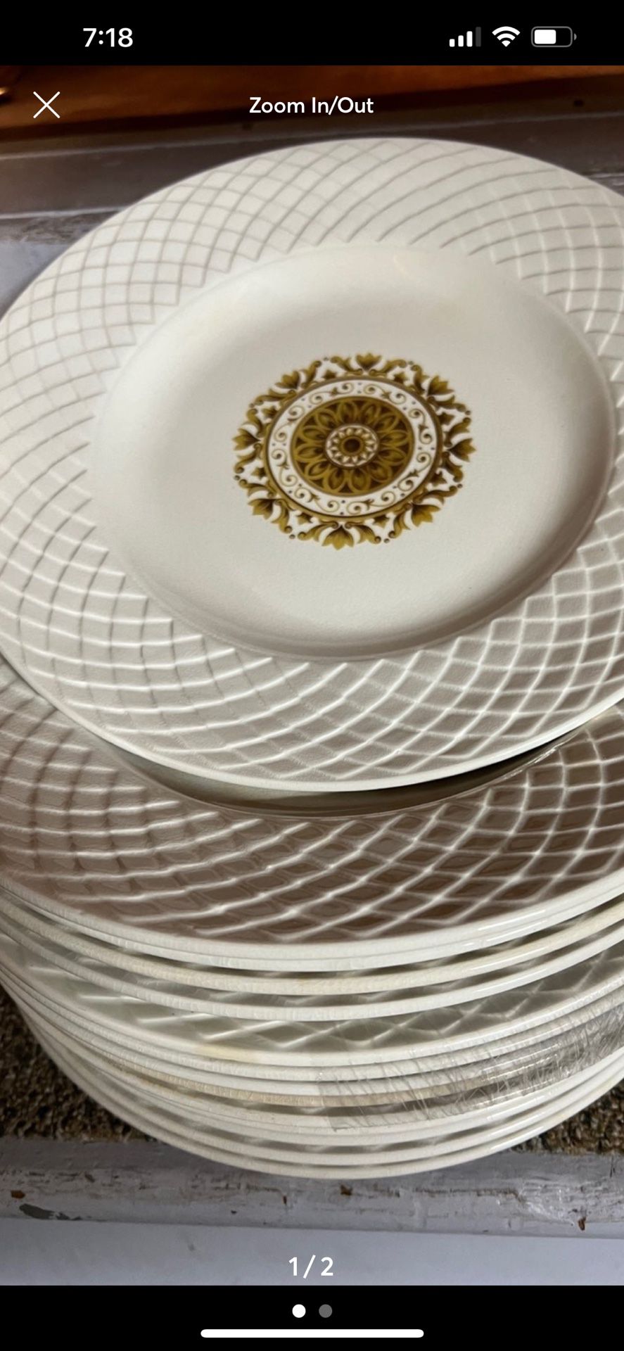 (15) Wedgewood Gold Medallion Plates 10 Inch