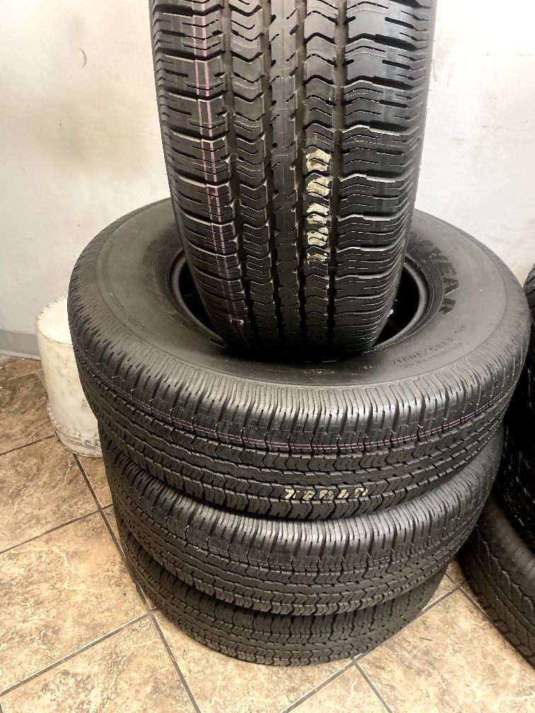 SET GOODYEAR WRANGLER 265/70/17 semi new $300 PRICE INCLUDE PROFESSIONAL INSTALLATION AND TAX