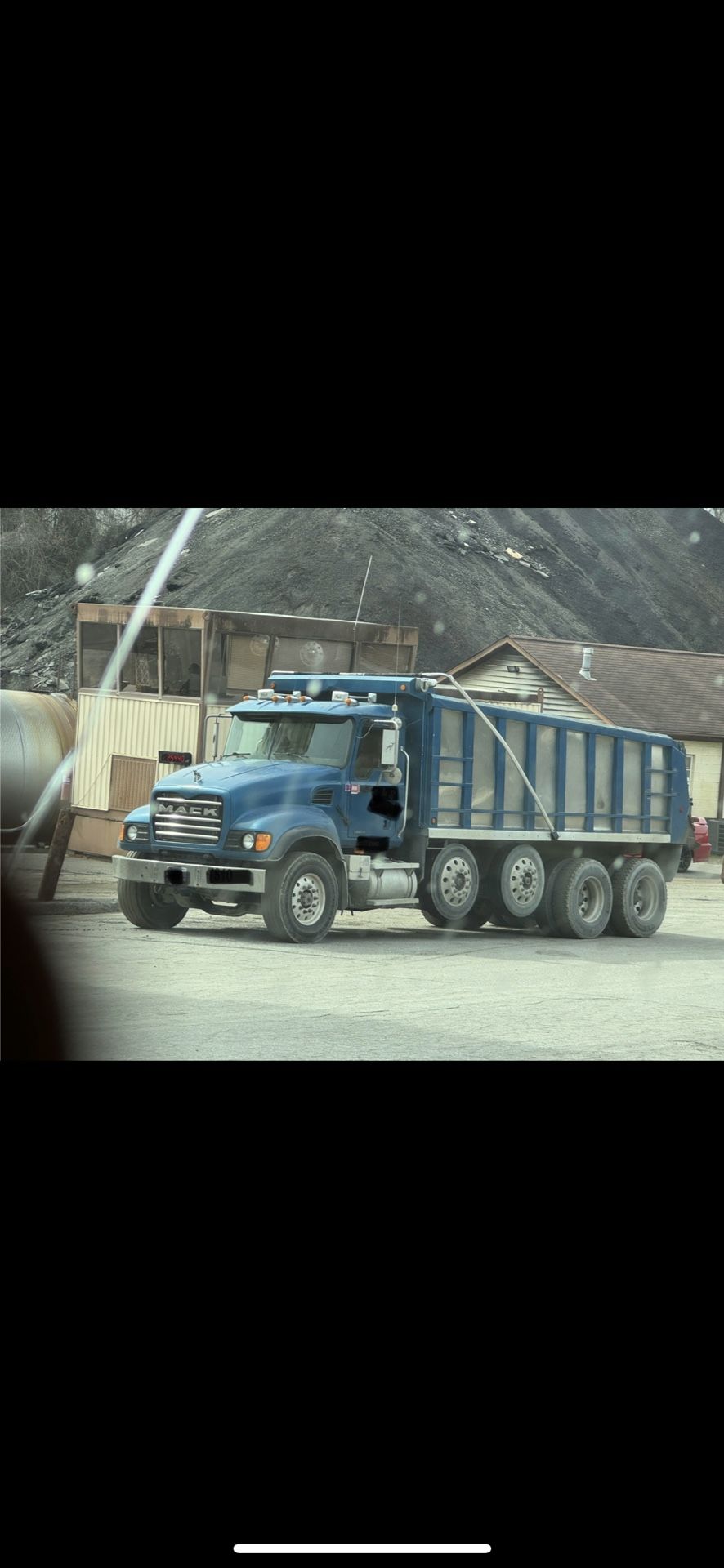 2002 Mack Cv713
