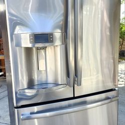 GE COUNTER DEPTH FRENCH DOORS REFRIGERATOR 