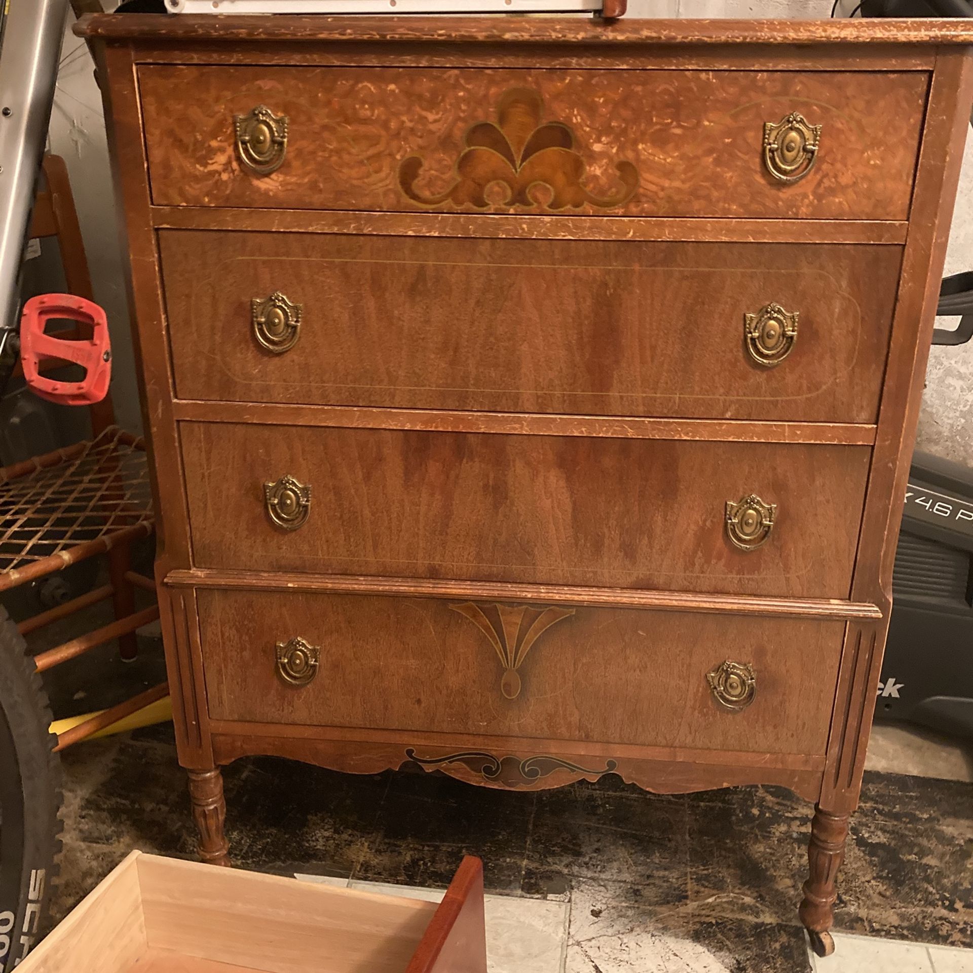 Dresser