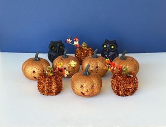 Lot of (10) Halloween / Fall Pumpkins & Owls Decor