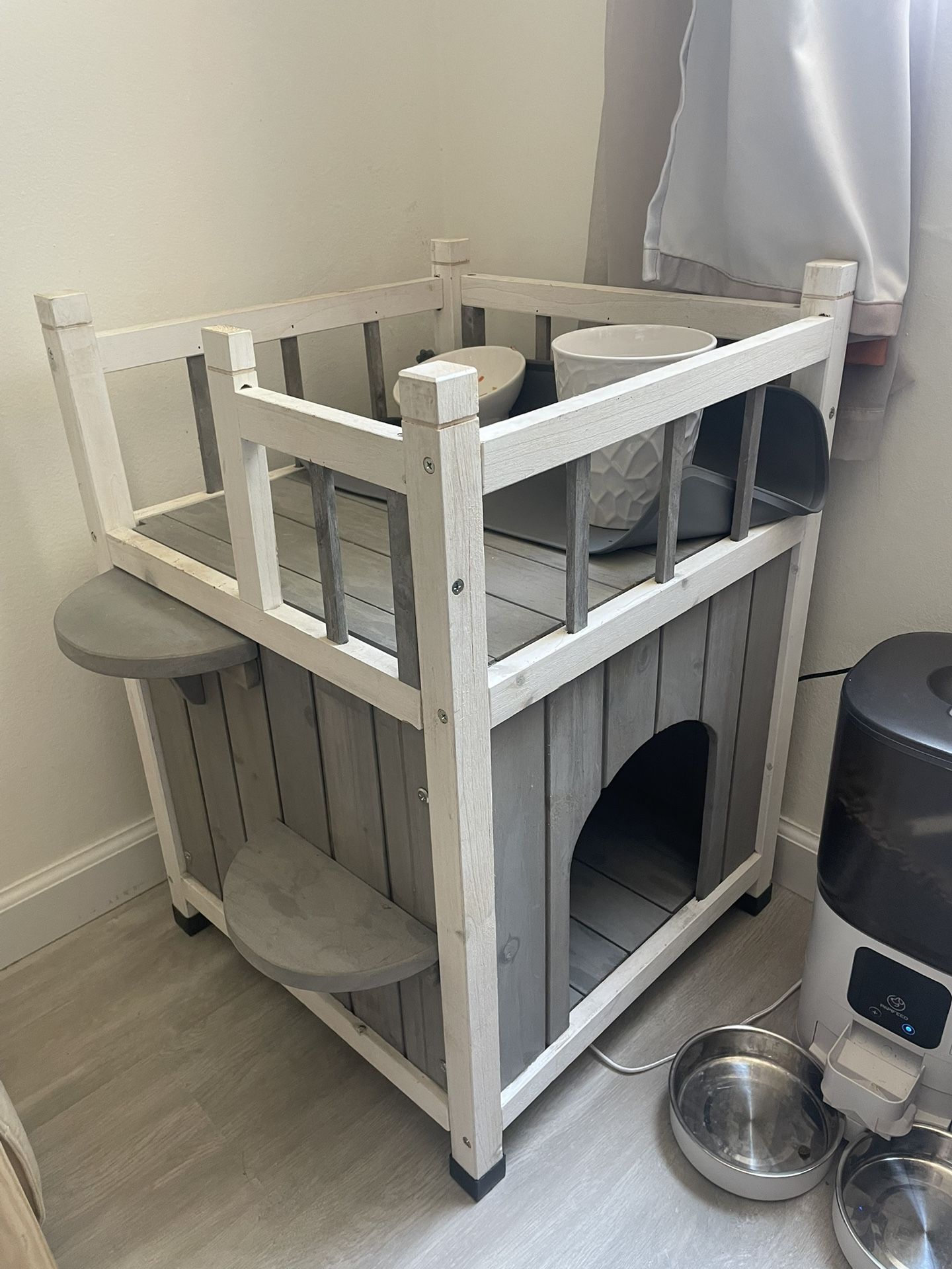Cat Home with Balcony, Elevated Cat House