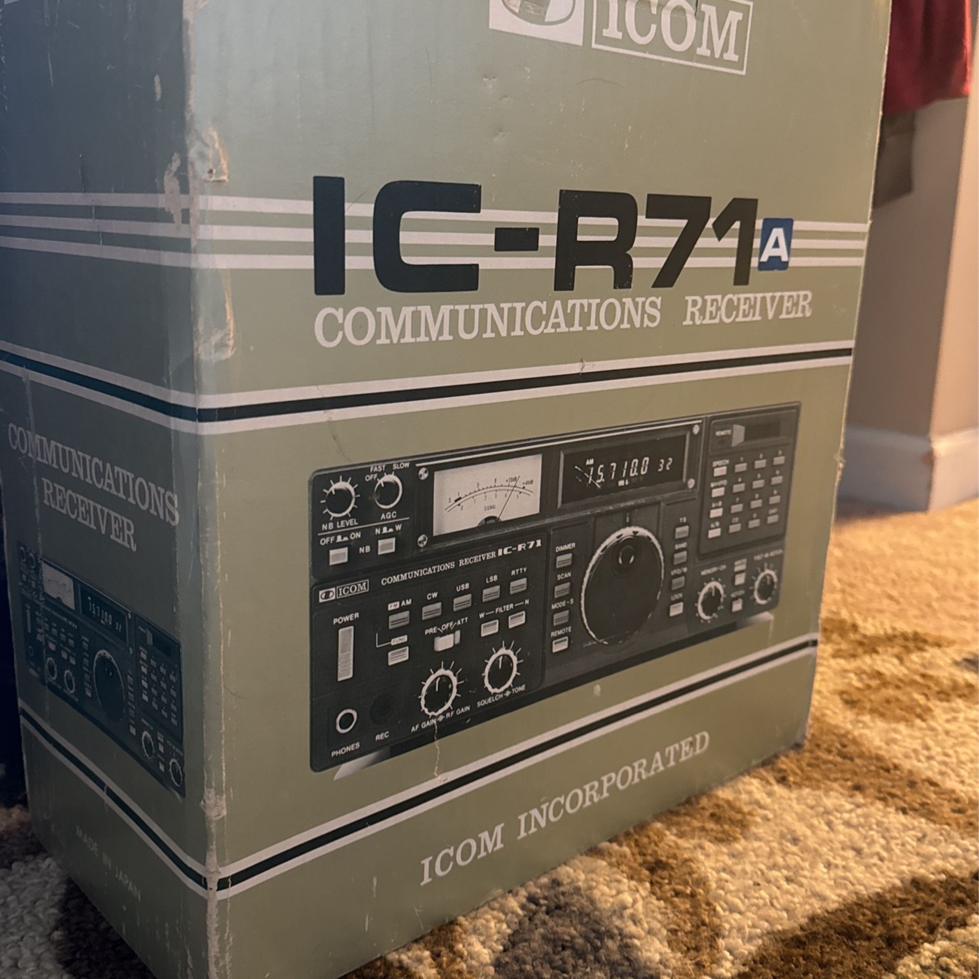 Icom ic r71a communications receiver