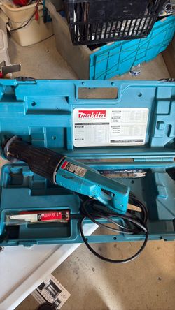 Makita Corded Reciprocating Saw with Case