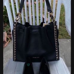 Michael Kors set NWT flats size 8 Pick up location in the city of Pico Rivera 