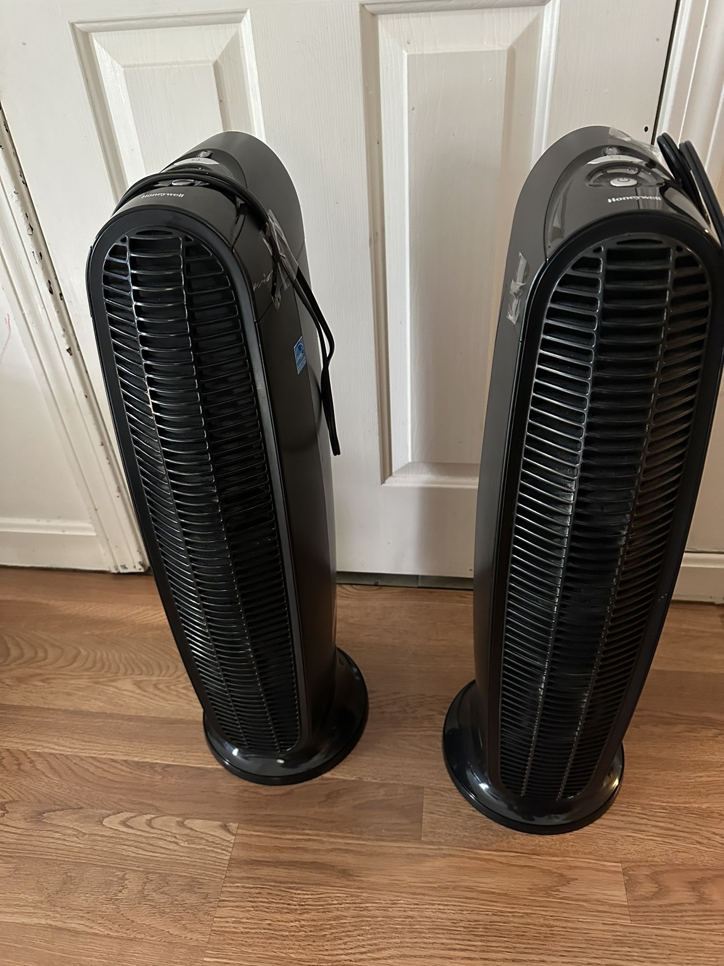 Two Honeywell HFD-120-Q QuietClean Air Purifier