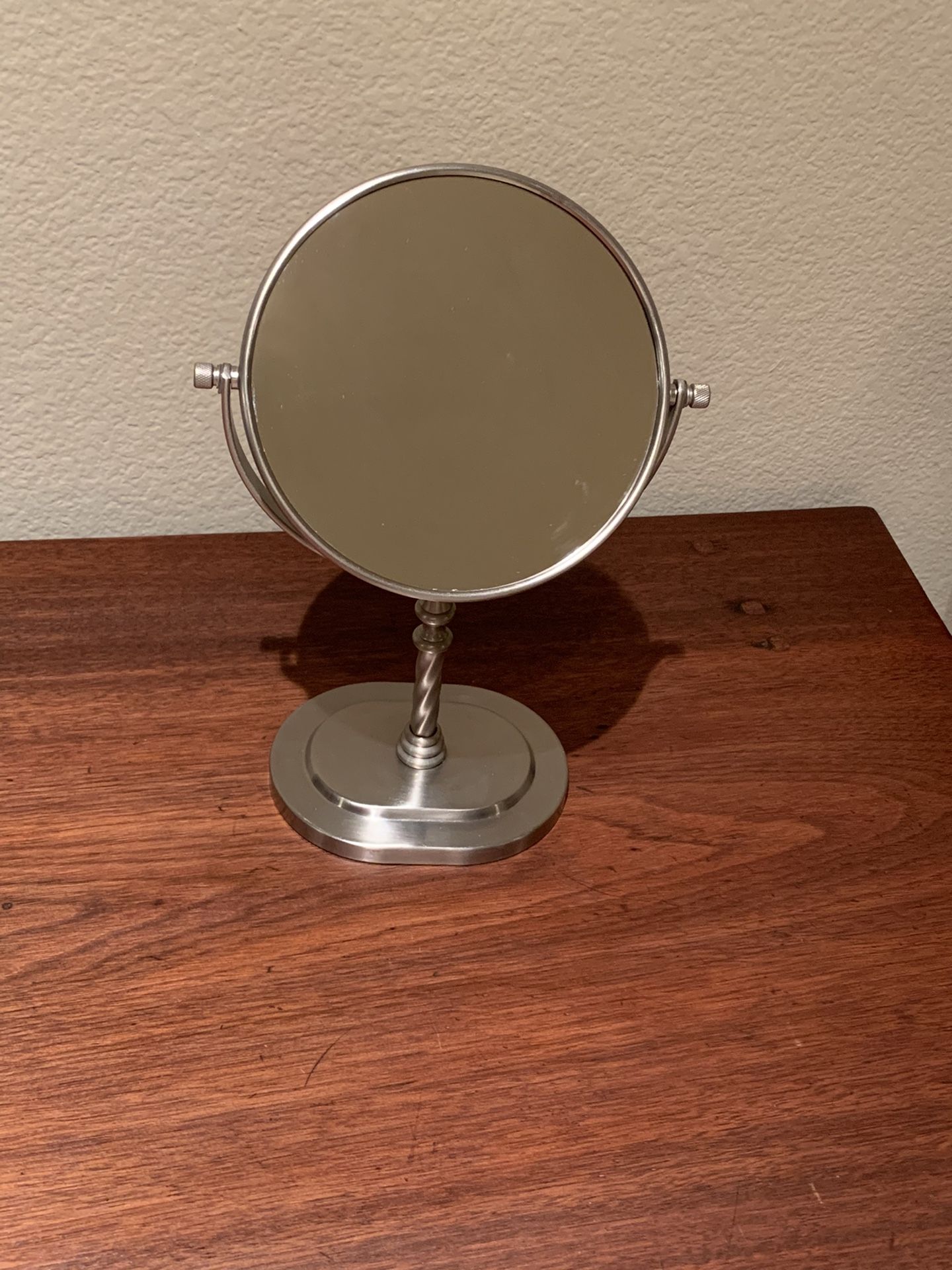 Double-Sided Makeup Mirror