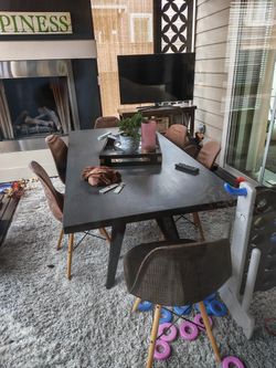 Dining Table & Chairs
