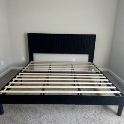 KING SIZE BED FRAME HEAD BOARD AND MATTRESS 