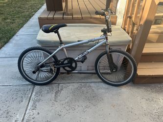 Diamondback Bike With Haro Handle Bar