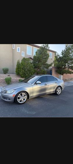 Mercedes Benz c300 runs great 144k miles clean title cold ac