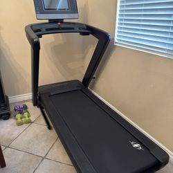Treadmill 