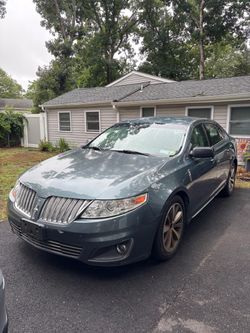 Lincoln MKS Sedan