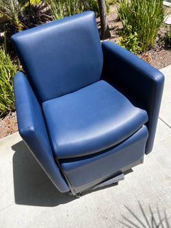 Collin's pedicure chair