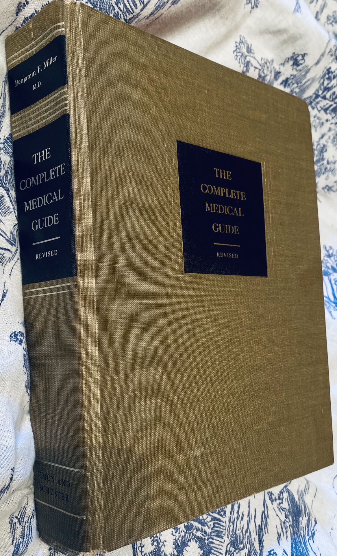 The Complete Medical Guide by Benjamin F. Miller