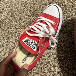Men’s Converse Size 5