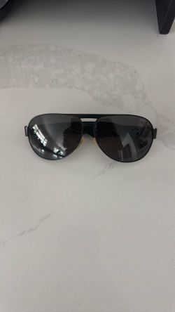 Alexander McQueen Sunglasses - Authentic