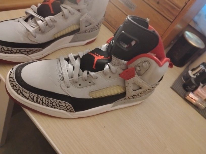 Jordan Spizike Wolf Grey