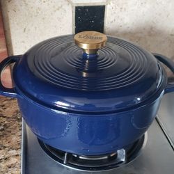 Lodge 4.5 Quart Enameled Dutch Oven