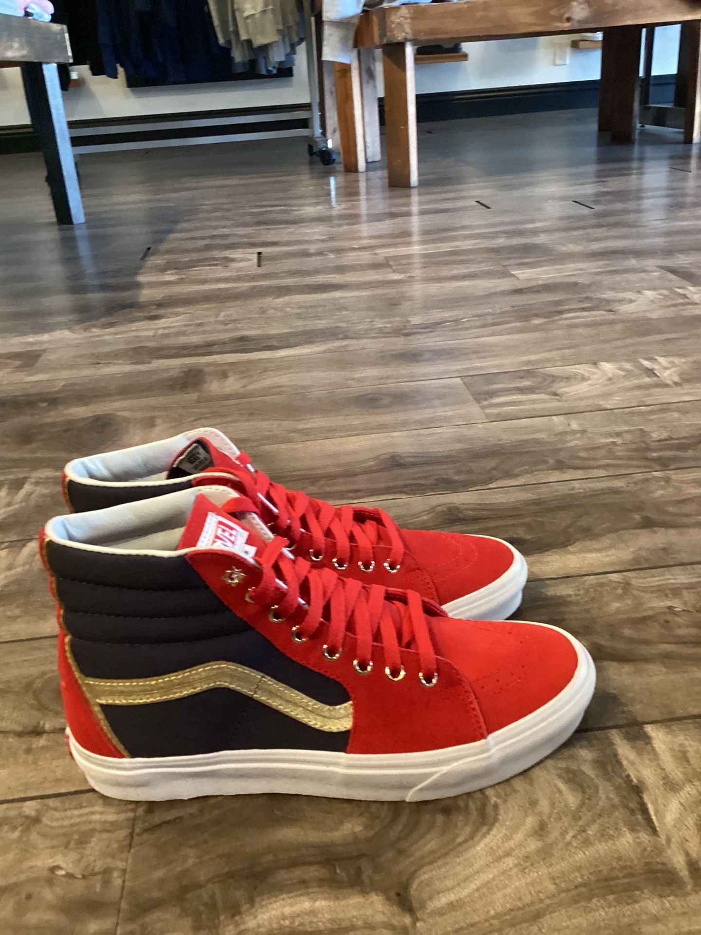 Vans exclusive , shoes Everything Must Go 50% To 70% Off