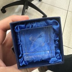 LORD OF THE RINGS PAPER WEIGHT