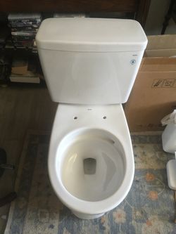 Toto Drake round toilet
