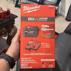 Milwaukee M18 REDLITHIUM FORGE HD12.0 Battery + Rapid Charger (Brand New)