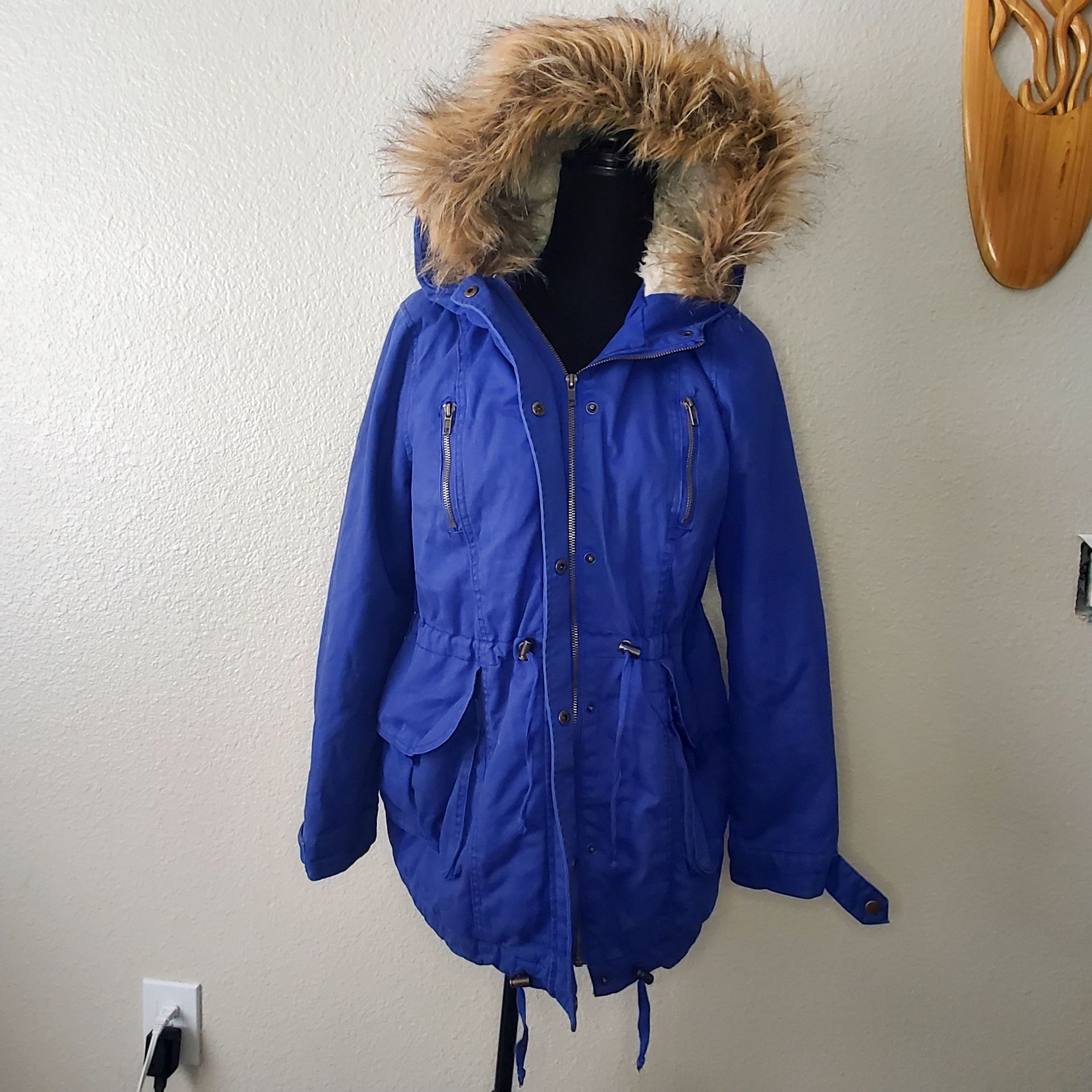 Arizona Jean Co. Girls Blue Coat With Faux Hoodie Size: Large 