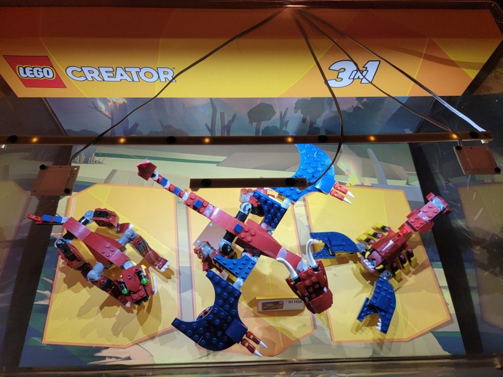 LEGO Creator 3in1 Fire Dragon 31102 Building Kit W/ Display Case
