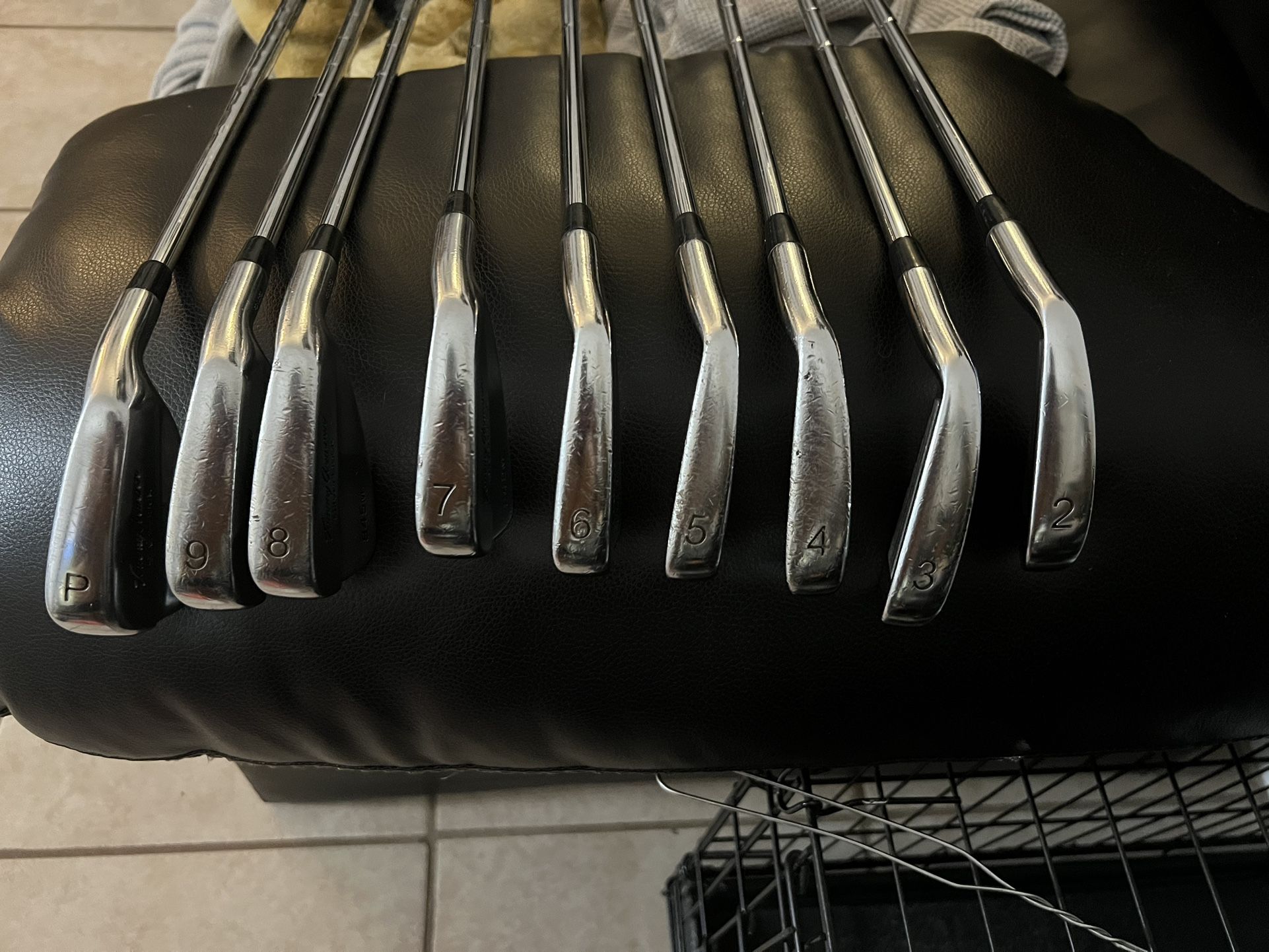 Tommy Armour Silverback P-5i 845M 4i-2i 845C