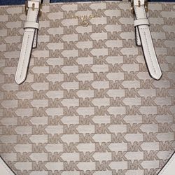 Michael Kors Tote