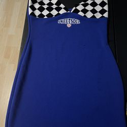 Good condition gorgeous dress very pretty 😍 