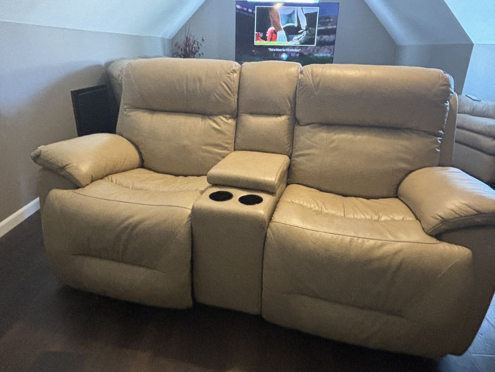 Electric reclining Loveseat