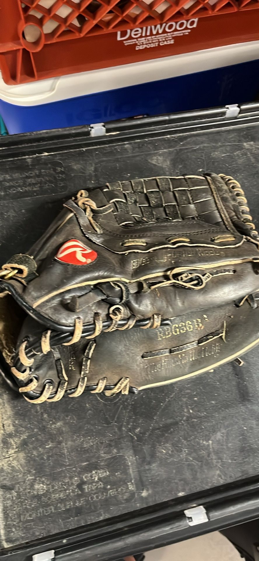 Rawlings Baseball Glove