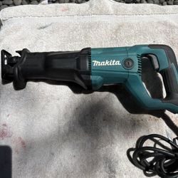 Like New MAKITA  Hvy Duty Reciprocating Saw—JR3051T—12 Amp-8’ Cord, Quick Blade Change