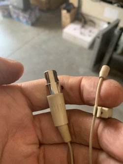 Lapel mini microphone skin color